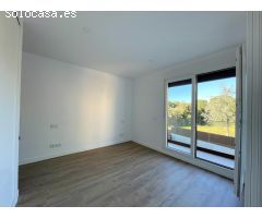 Piso de 3 habitaciones en planta baja. En  La Navata, Galapagar