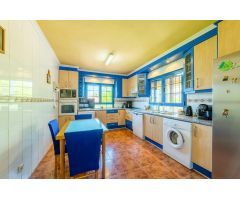 Chalet independiente. Urb. Las Fuentes, Fuentenovilla, Guadalajara.37Om2, 4d, 4b, garaje y piscina.