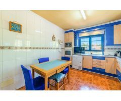 Chalet independiente. Urb. Las Fuentes, Fuentenovilla, Guadalajara.37Om2, 4d, 4b, garaje y piscina.