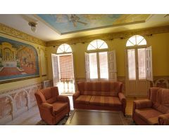 Casa singular con vistas a la Plaza Mayor en el corazón de Villalón de Campos