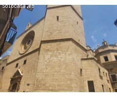 ESTUPENDO PISO PARA ENTRAR A VIVIR DELANTE DE LA PRIORAL DE SANT PERE