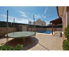 ESPECTACULAR CASA EN ÁGUILAS