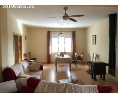 COQUETO CHALET EN CAMPILLO
