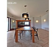 CHALET CON TERRAZA, BARBACOA, JARDÍN Y PISCINA EN PURIAS - LORCA