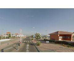 SOLAR VALLADO PARA VIVIENDA UNIFAMILIAR EN TORRE DEL OBISPO