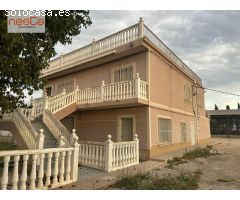 Terreno con Casa, Nave, Almacenes y Cobertizo en Purias