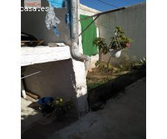 Casa de 2 plantas con Almacenes y Garaje en Lorca zona Zarcilla de Ramos.
