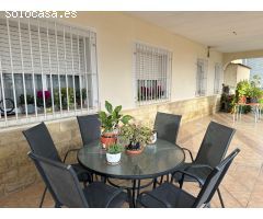 VENTA DE VIVIENDA, CON ALMACENES Y GARAJE