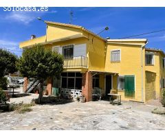 VENTA - 175.000€ - CHALET CON PISCINA VILLENA