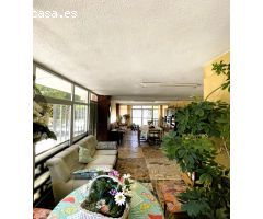 VENTA - 175.000€ - CHALET CON PISCINA VILLENA