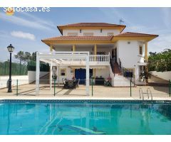 Chalet en Pinares de Lepe