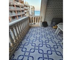 Amplio piso de tres dormitorios en playa centro