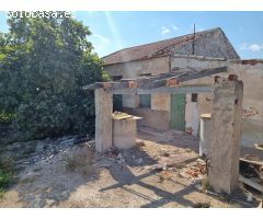 Casa de campo con terreno para reformar en Dolores