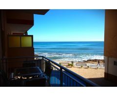 En 1º linea de playa con piscina