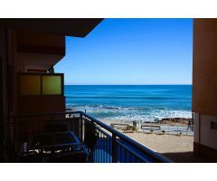 En 1º linea de playa con piscina