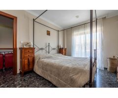 Preciosa casa adosada de 3 dormitorios, con garaje doble de 53 m2 y patio de 77 m2 en Belicena