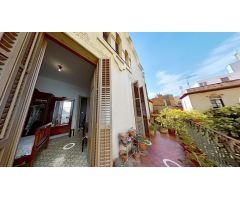 Espectacular vivienda con jardín en el centro de Sant Feliu Llobregat