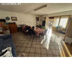 TORRELLES TERRENO EN VENTA  CON  EDIFICACIÓN DE 43m2 Y SUMINISTROS DE ALTA