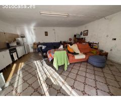 TORRELLES TERRENO EN VENTA  CON  EDIFICACIÓN DE 43m2 Y SUMINISTROS DE ALTA