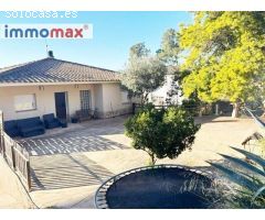 GRAN CASA CON PISCINA A 20 MINUTOS DE BARCELONA