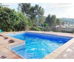 GRAN CASA CON PISCINA A 20 MINUTOS DE BARCELONA