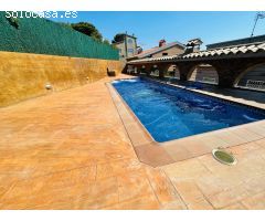Espectacular chalet en Mas Mora: Dos viviendas en una, con piscina y zona de barbacoa
