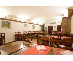 Restaurante en funcionamiento en el centro histórico de Mataró.