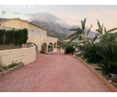 Chalet en Venta en Callosa dEn Sarria, Alicante