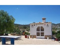 Chalet en Venta en Castalla, Alicante