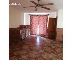 Inmobiliaria Jiménez Huèscar vende dúplex muy amplio en Pliego.