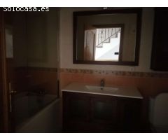 Inmobiliaria Jiménez Huèscar vende dúplex muy amplio en Pliego.