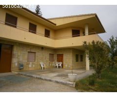 VENTA CHALET ZONA SAN FRONTIS-CARRASCAL, 6 HABITACIONES, TRES BAÑOS, PISCINA, GRAN PARCELA