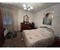PISO EN VENTA ZONA CANDELARIA PARA REFORMAR, 3 DORMITORIOS, 2 BAÑOS, TERRAZA