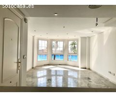 APARTAMENTO EN VENTA DE 3 D CON VISTAS AL PUERTO DEPORTIVO DE TORREVIEJA.