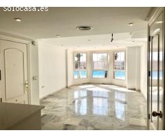 APARTAMENTO EN VENTA DE 3 D CON VISTAS AL PUERTO DEPORTIVO DE TORREVIEJA.