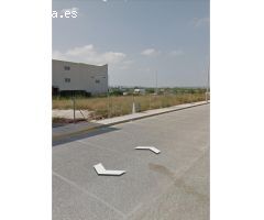 SE VENDE PARCELA COMERCIAL EN POLIGONO INDUSTRIAL DE LA MARINA