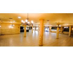 SE ALQUILA  LOCAL COMERCIAL RESTAURANTE DE 700 MTS