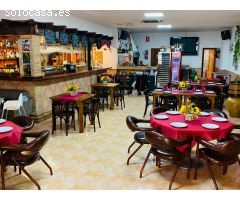 SE ALQUILA CON TRASPASO  RESTAURANTE CENTRICO EN TORREVIEJA
