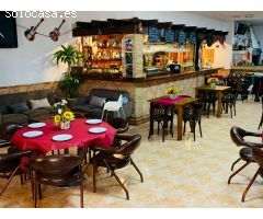 SE ALQUILA CON TRASPASO  RESTAURANTE CENTRICO EN TORREVIEJA