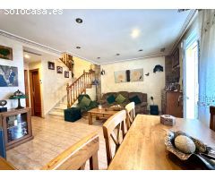SE VENDE ADOSADO DE 3 DORMITORIOS Y 3 BAÑOS CON SOTANO DE 102 M2 EN COX ALICANTE