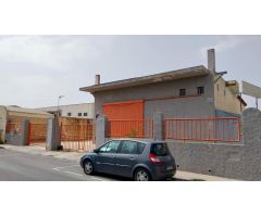 SE VENDE NAVE EN EL POLIGONO INDUSTRIAL CASA GRANDE DE TORREVIEJA