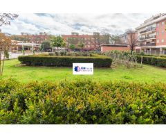 Amplia vivienda con terraza y excelentes vistas junto a la Iglesia del Cachorro – Triana Oeste