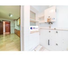 Amplia vivienda con terraza y excelentes vistas junto a la Iglesia del Cachorro – Triana Oeste
