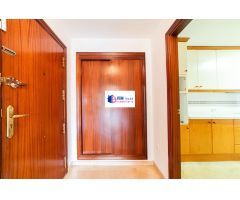 Amplia vivienda con terraza y excelentes vistas junto a la Iglesia del Cachorro – Triana Oeste
