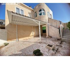 Bungalow con gran terraza en Los Alcázares