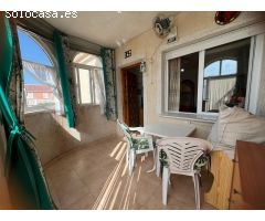 Bungalow con gran terraza en Los Alcázares