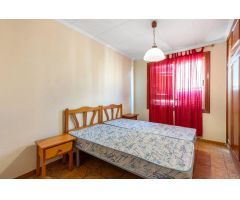 Oportunidad con vistas al mar de 3 dormitorios 2 baños y piscina