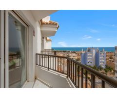 ¡Vistas al Mar y Comodidad en Torreblanca! Ático Dúplex de 3 Habitaciones + 1  baño