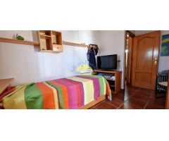 CHALET PAREADO. UBICADO EN EL ALAMILLO!