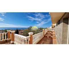 Dos Villas Independientes Semi-Adosadas con Vistas al Mar y Piscinas Privadas